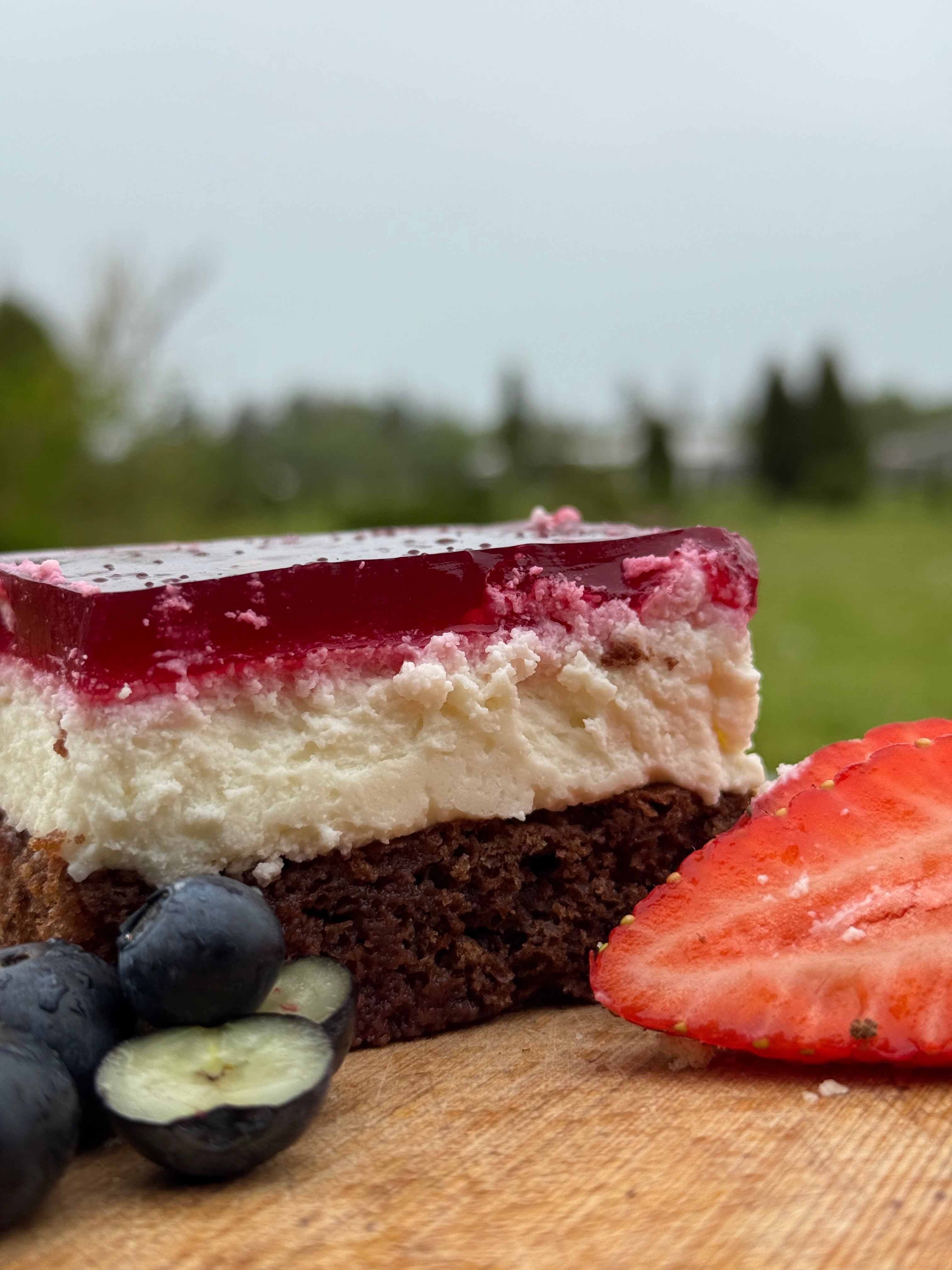 Ķiršu biezpiena kūka